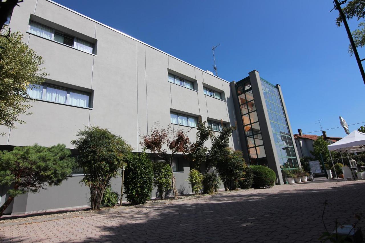 Green Hotel Poviglio  Luaran gambar