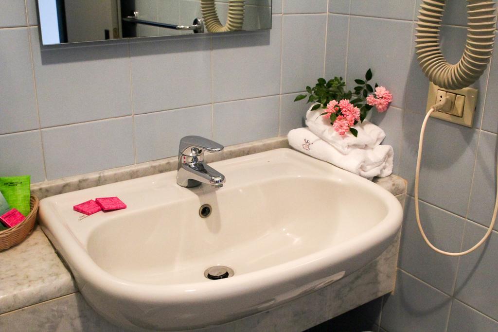 Green Hotel Poviglio  Luaran gambar