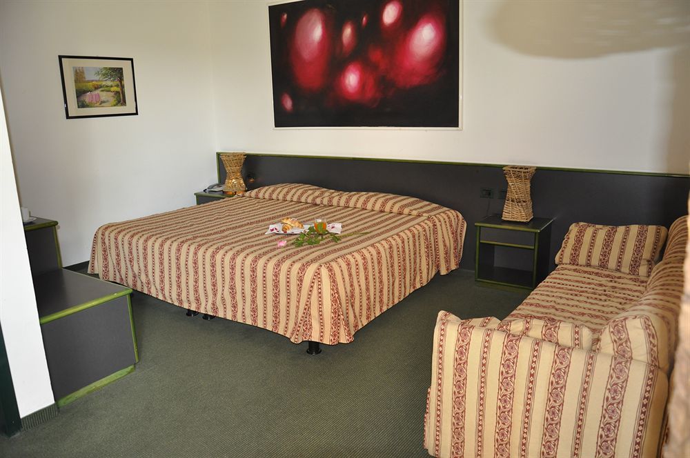 Green Hotel Poviglio  Luaran gambar